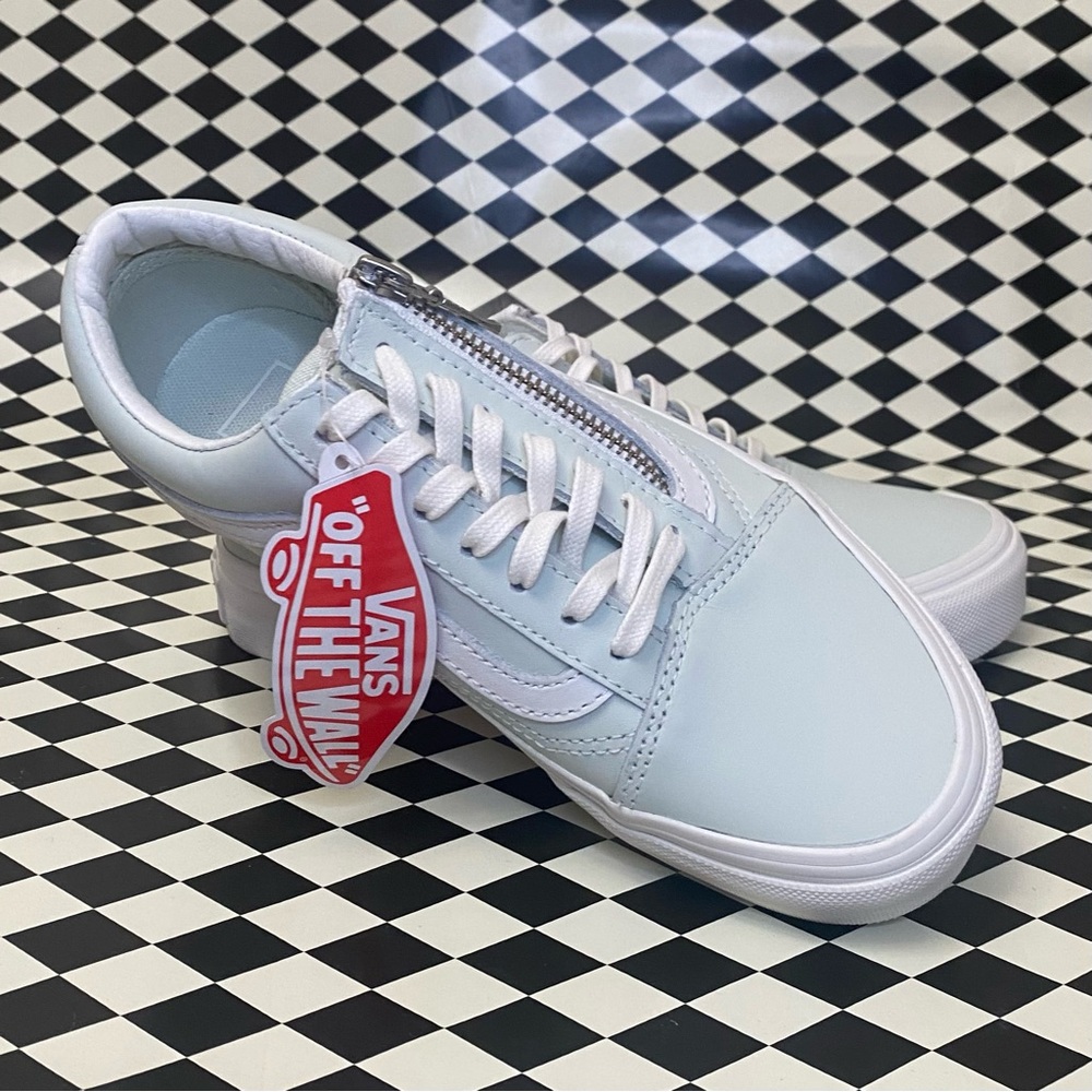 NWT Leather Zephyr Blue Vans